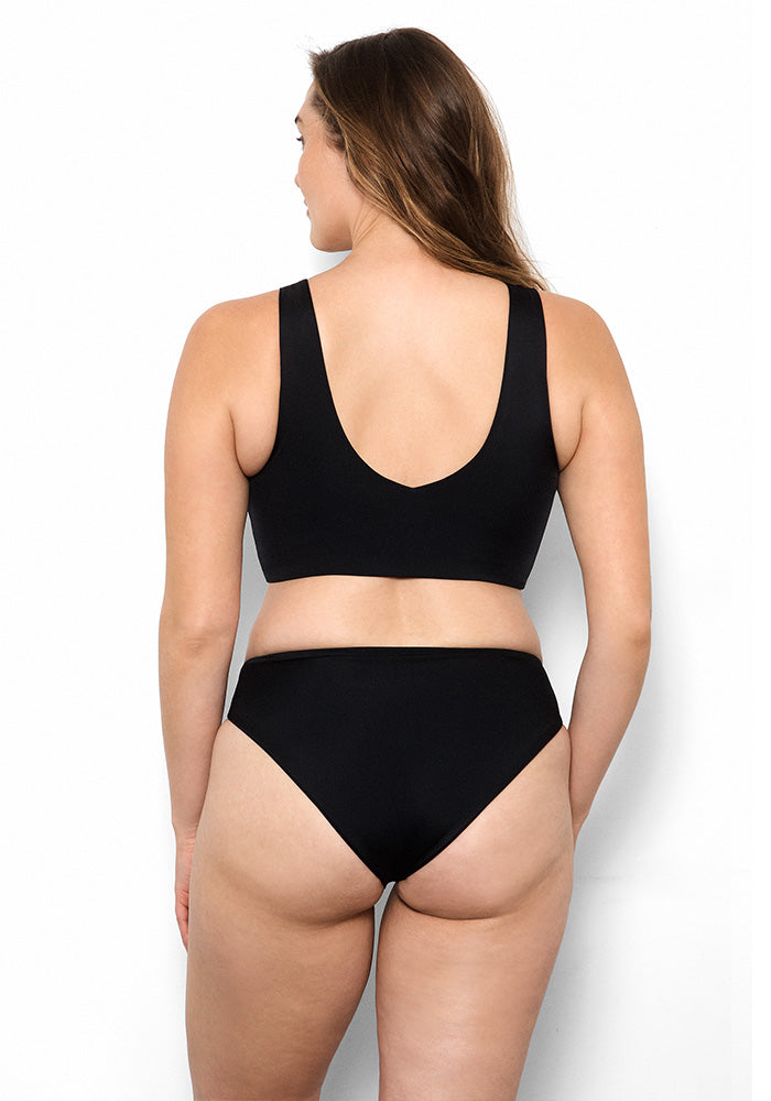 Rouge : le bas de bikini taille haute moderne